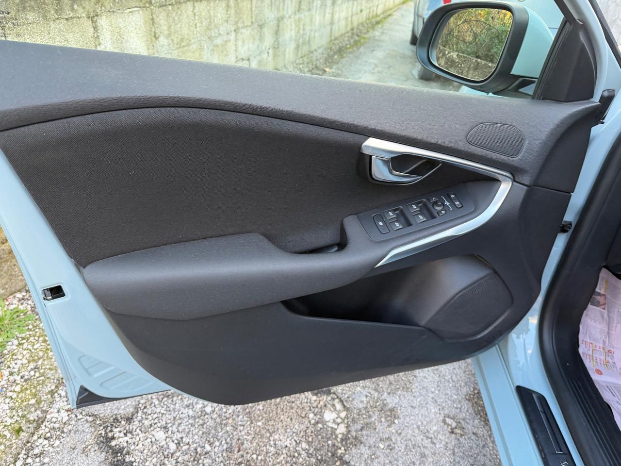 Volvo V40 D3 R-design Kinetic UNICO PROPRIETARIO