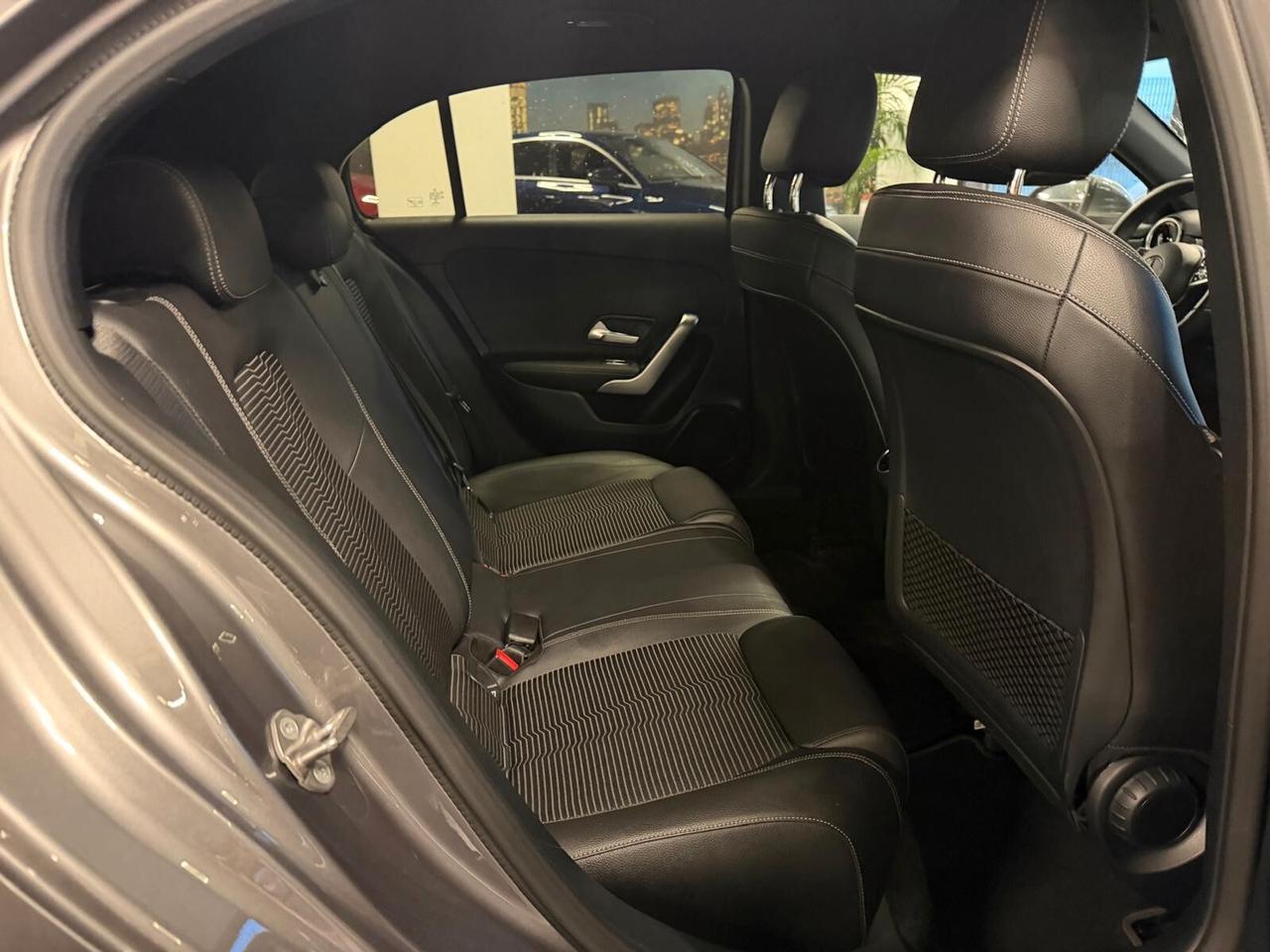 MERCEDES BENZ CLASSE A 180D SPORT 1.5 116CV PELLE NAVI CAM ANNO 2019