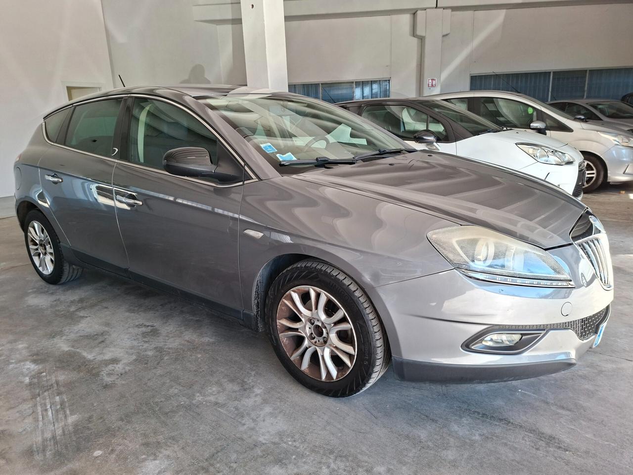 Lancia Delta 1.6 MJT DPF Silver