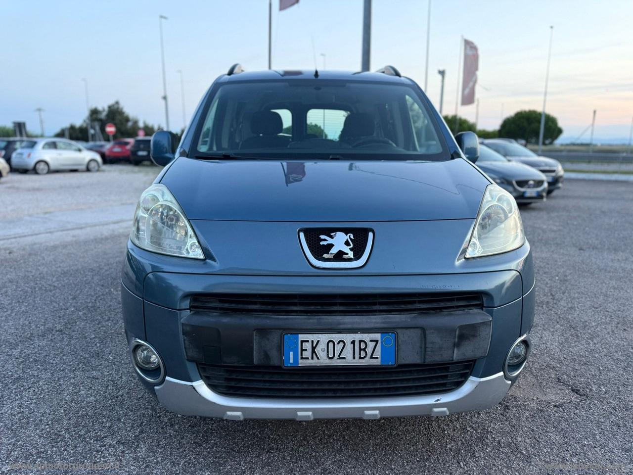 PEUGEOT Partner Tepee 1.6HDI 112CV Outdoor G.TRAINO