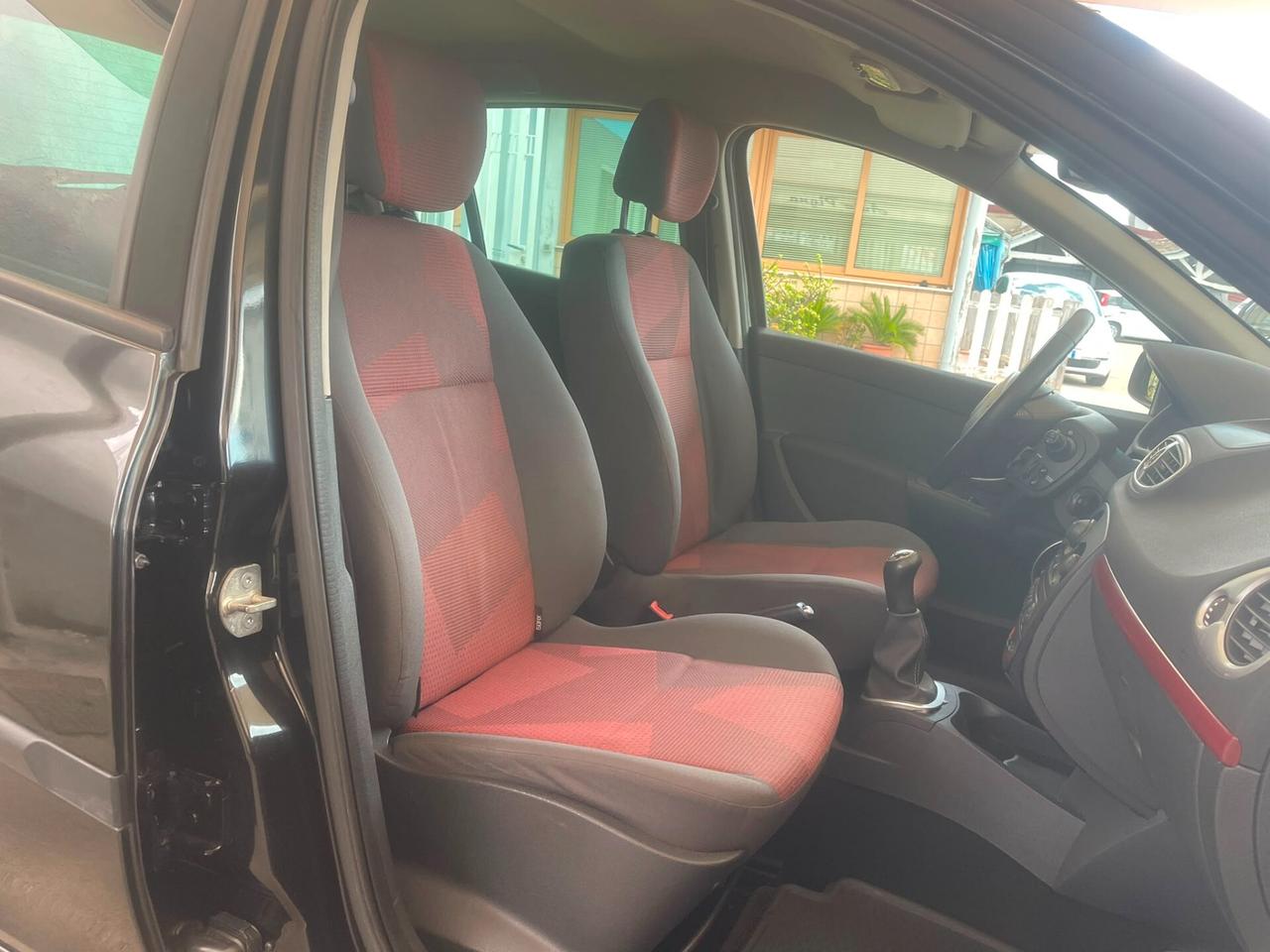 Renault Clio 1.5 dCi 85CV 5 porte Rip Curl