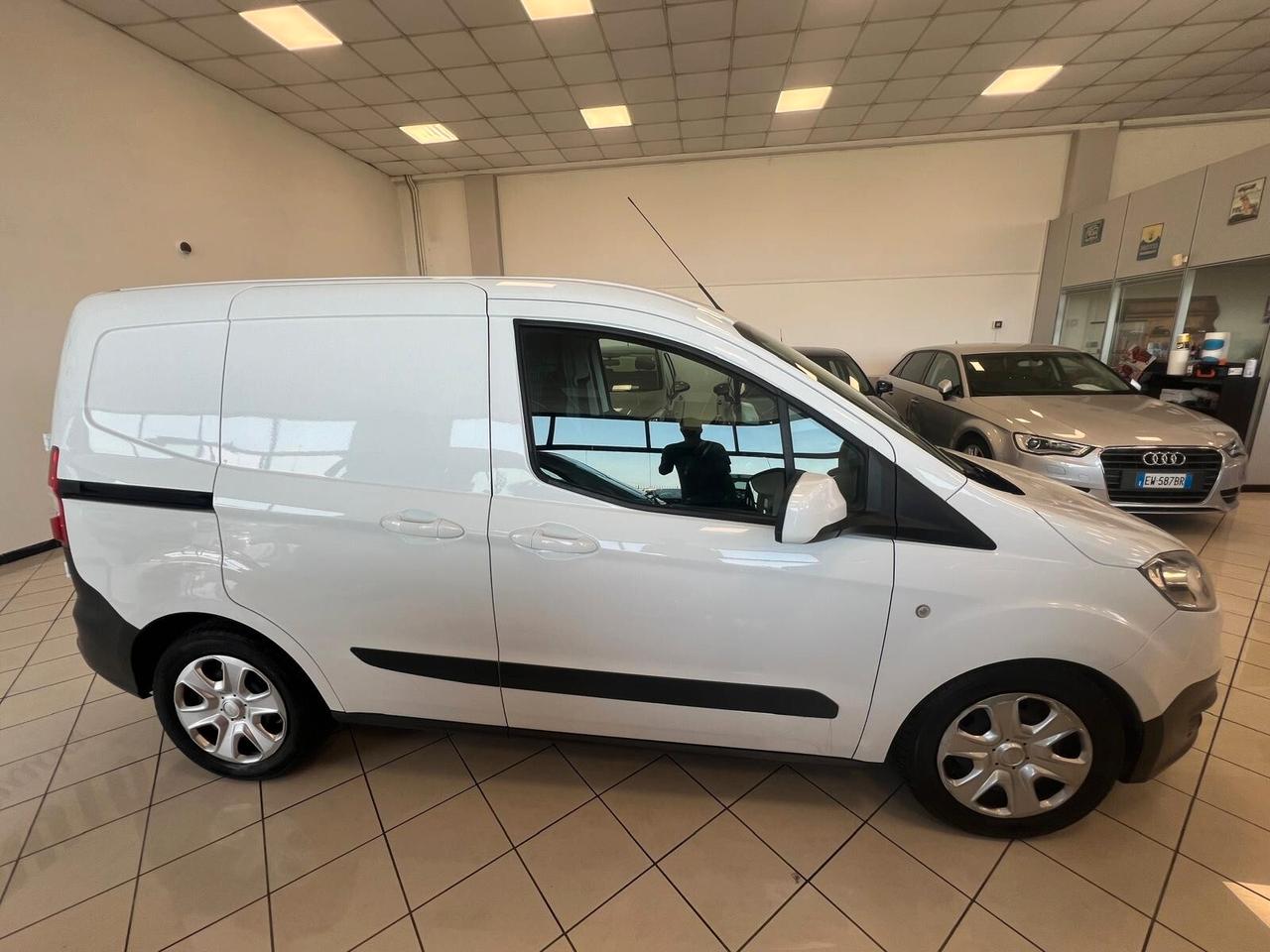 Ford Transit Courier 1.5 TDCi 75CV