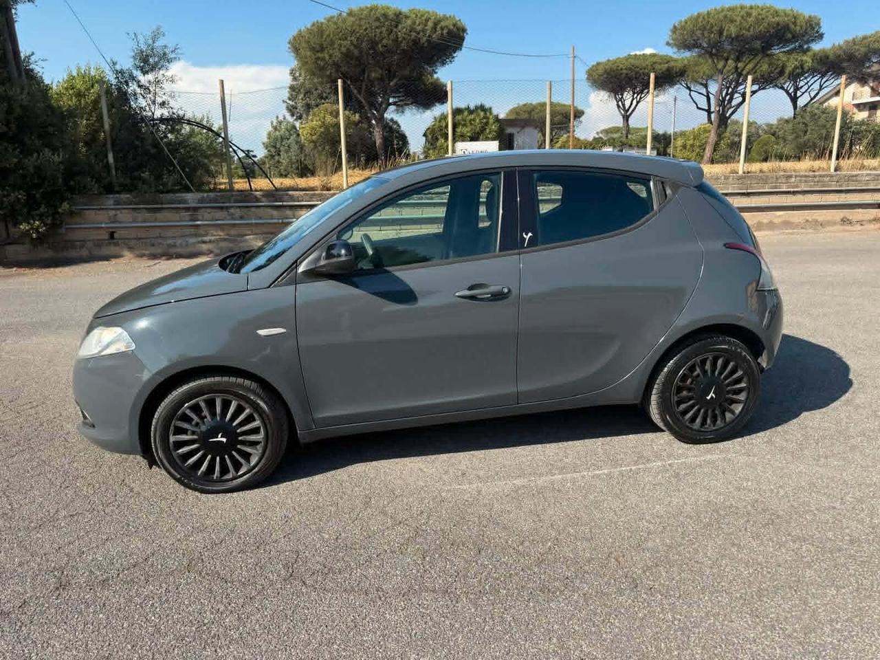 Lancia Ypsilon 1.4 Unyca Ecochic GPL