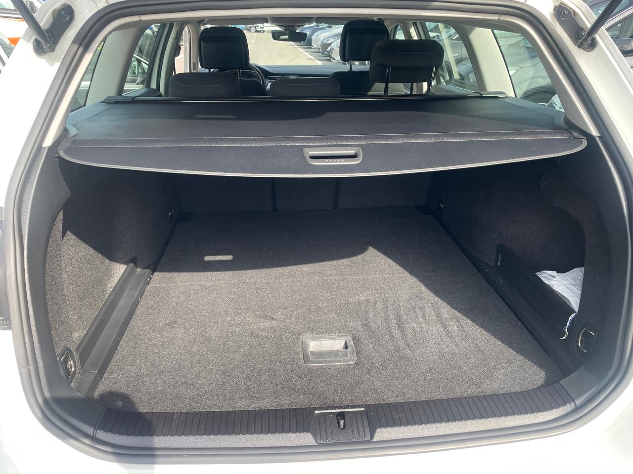 Volkswagen Passat 2.0 TDI 150 CV SCR DSG Business