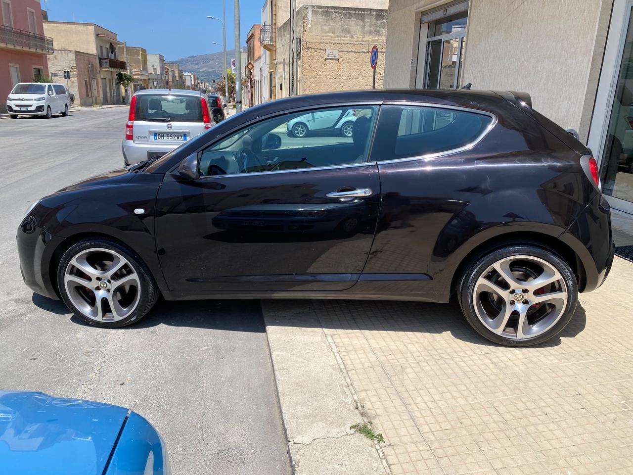 Alfa Romeo MiTo 1.6 JTDm 16V Distinctive Sport Pack