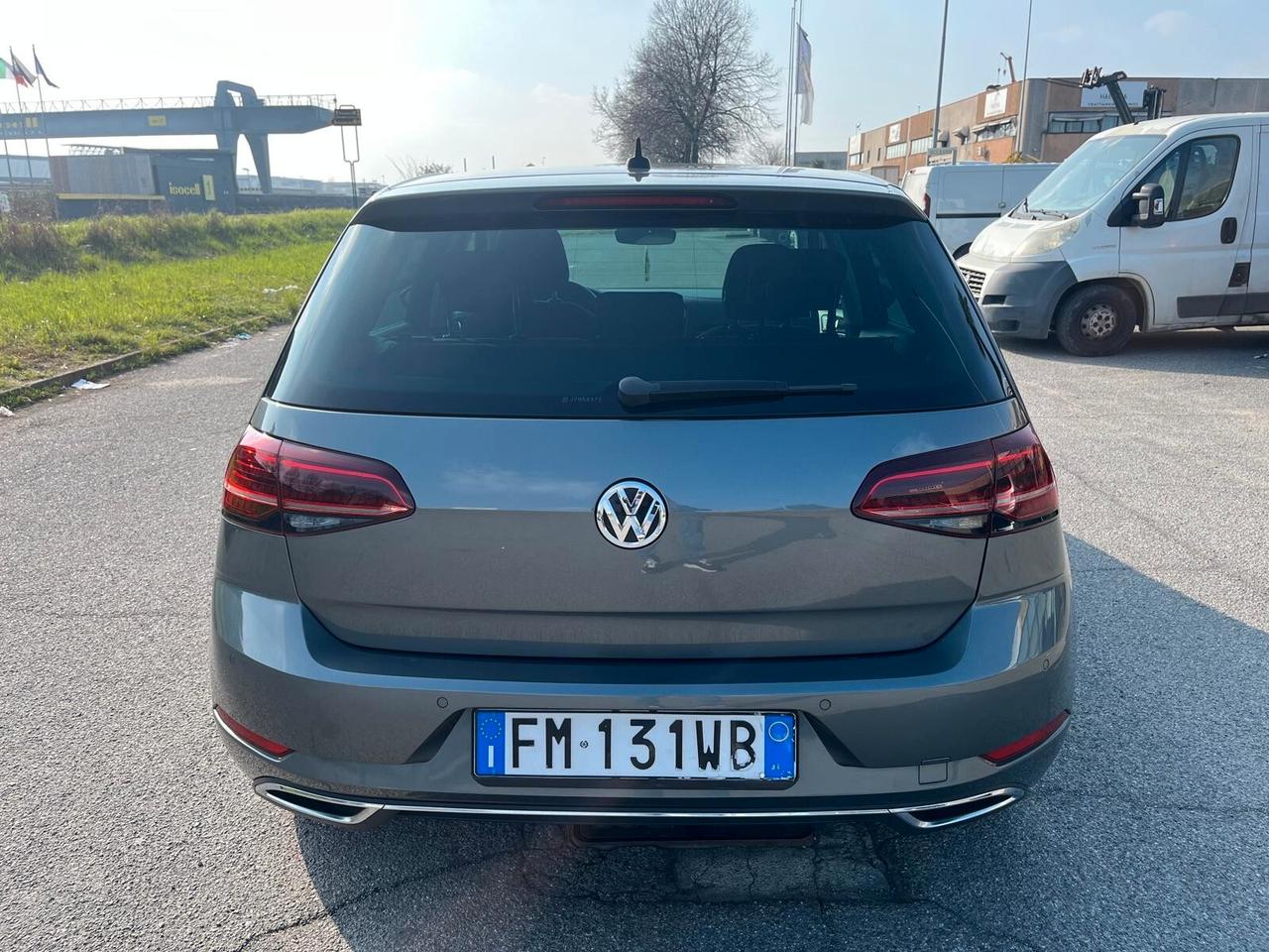 Volkswagen Golf 2.0 TDI DSG 5p. Highline