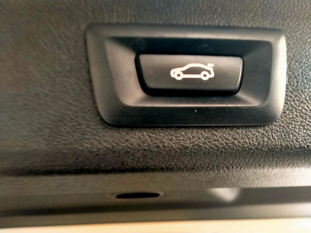 BMW 520 D TOUR. MHEV 48V XDRIVE M.Y.22 LEGA 19 MSPORT / PELLE NERA