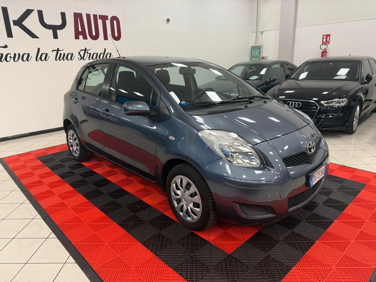 Toyota Yaris 1.0 5 porte