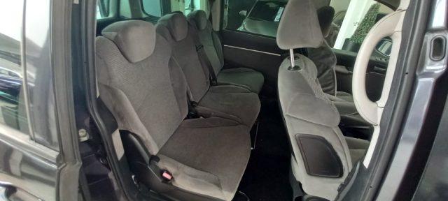 PEUGEOT 807 2.0 HDi FAP SV 5 POSTI