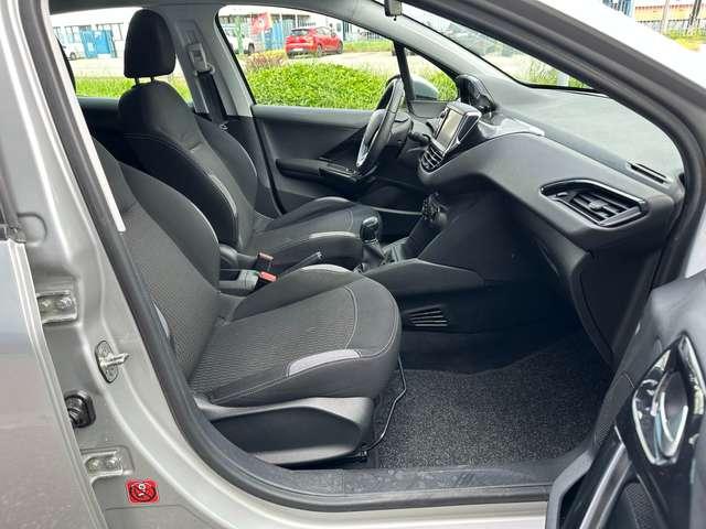 Peugeot 208 208 5p 1.2 puretech Allure 82cv * Neopatentati *