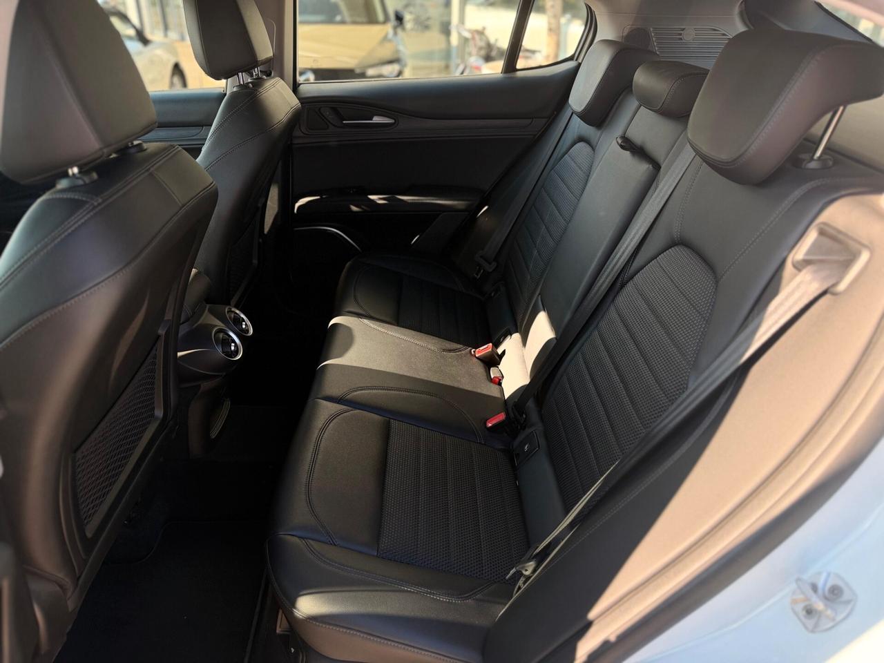 Alfa Romeo Stelvio 2.2 Turbodiesel 150 CV AT8 RWD Business