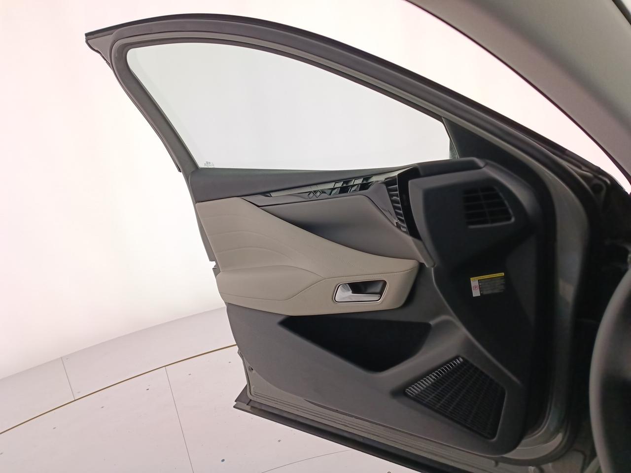 DS DS4 Esprit de Voyage E-TENSE 225cv