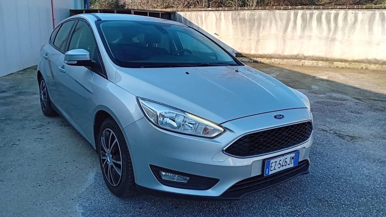 Ford focus 5P-1.6 gpl - km 86000-2015