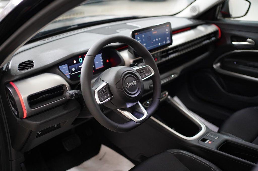 Jeep Avenger 1.2 Turbo 100 CV e-Hybrid Summit + Tetto