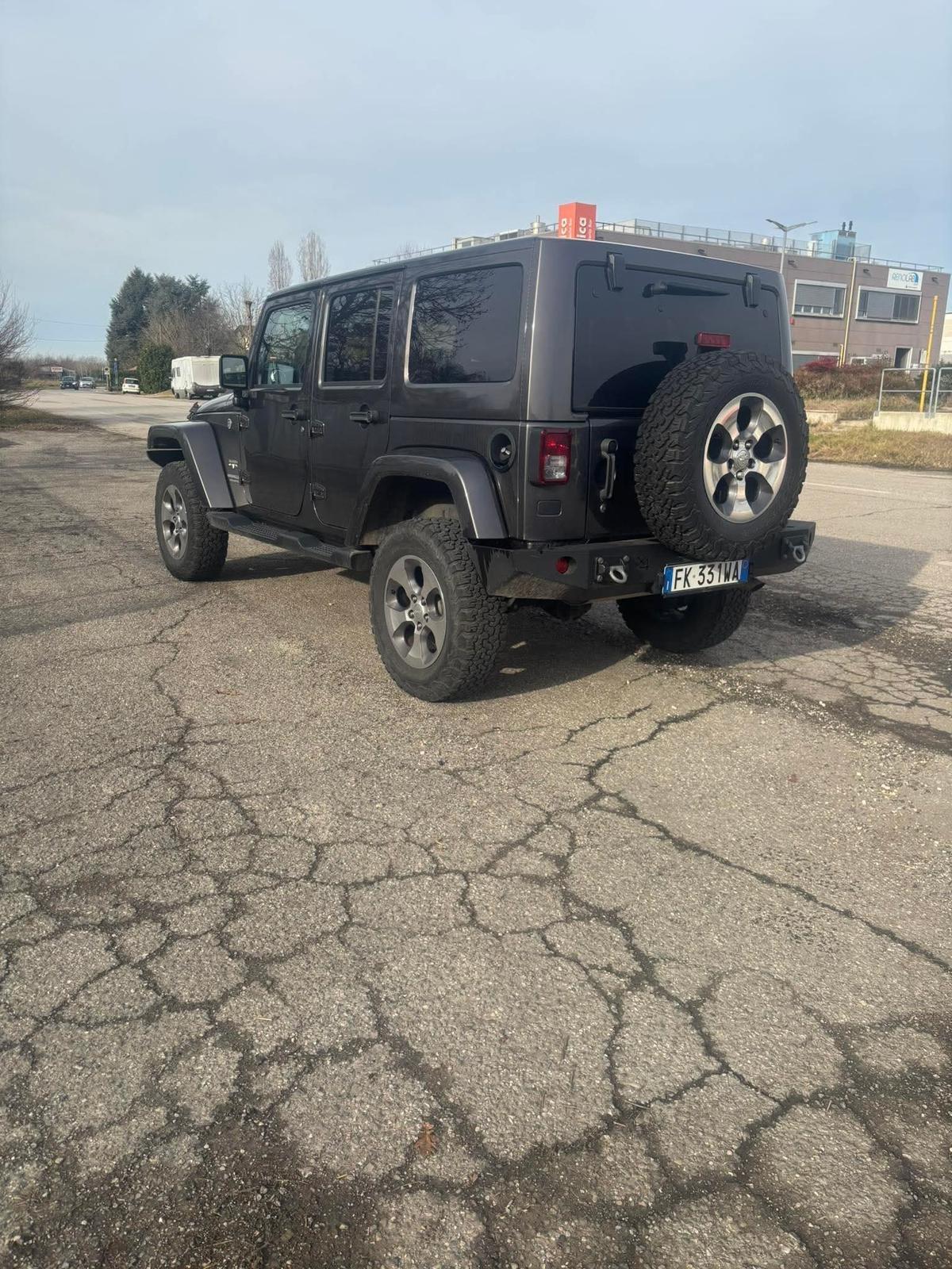 Jeep Wrangler Unlimited 2.8 CRD DPF Sahara Auto