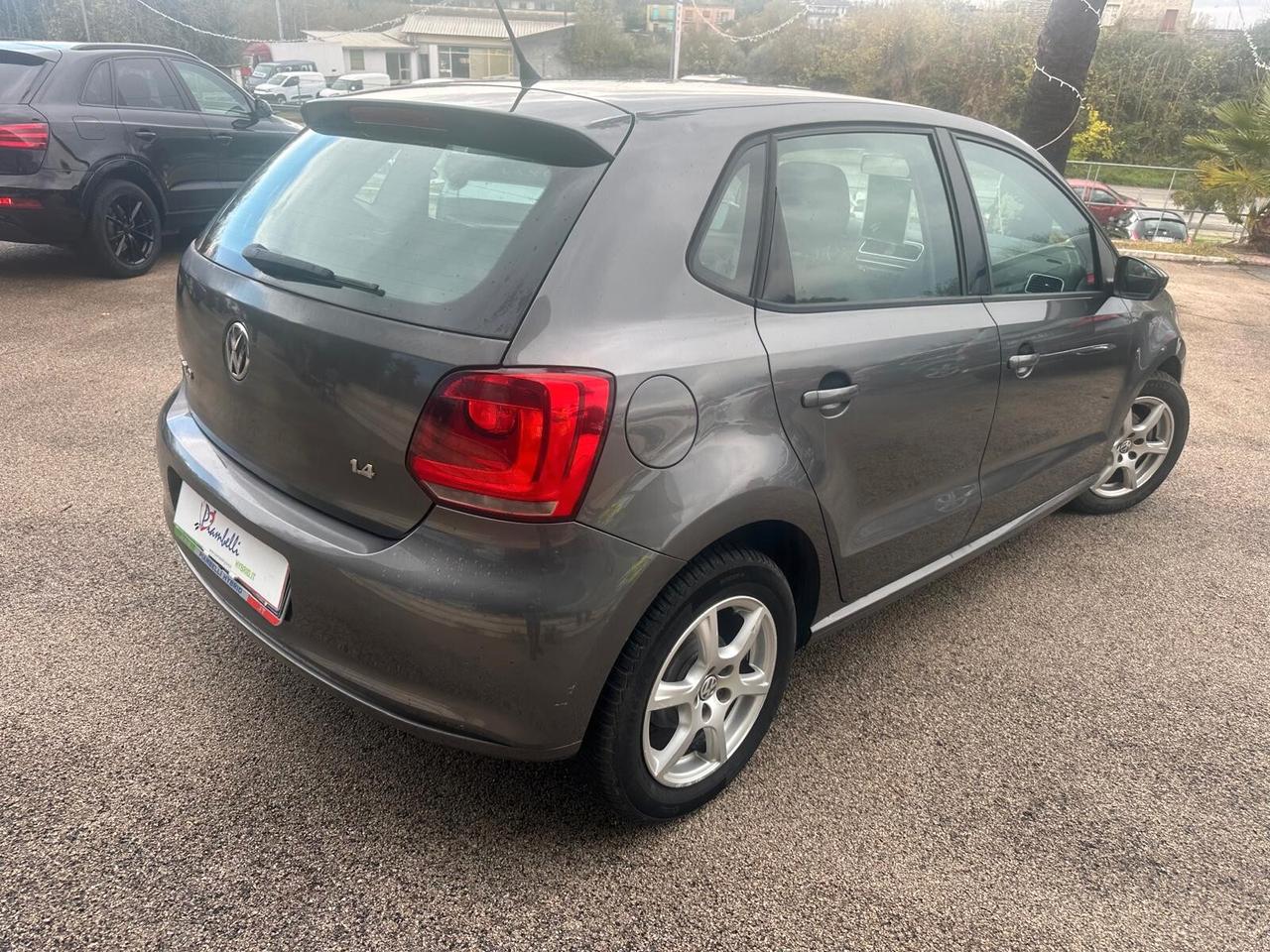 Volkswagen Polo 1.4 5 porte Highline NEOPATENTATI