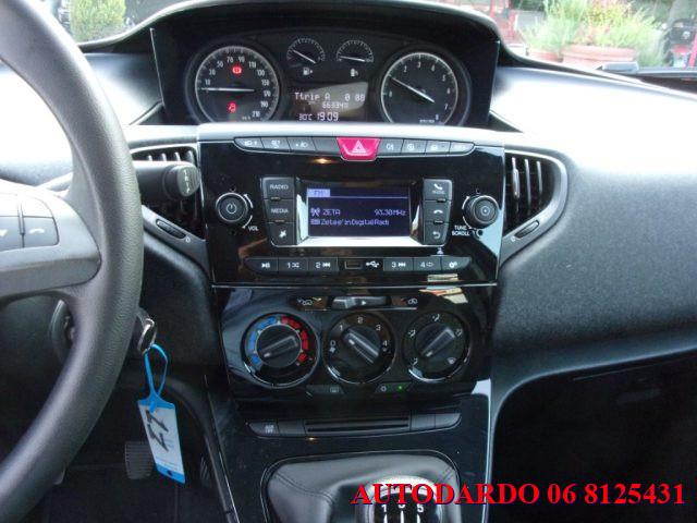LANCIA Ypsilon 1.0 FireFly 5 porte S&S Hybrid Ecochic Silver