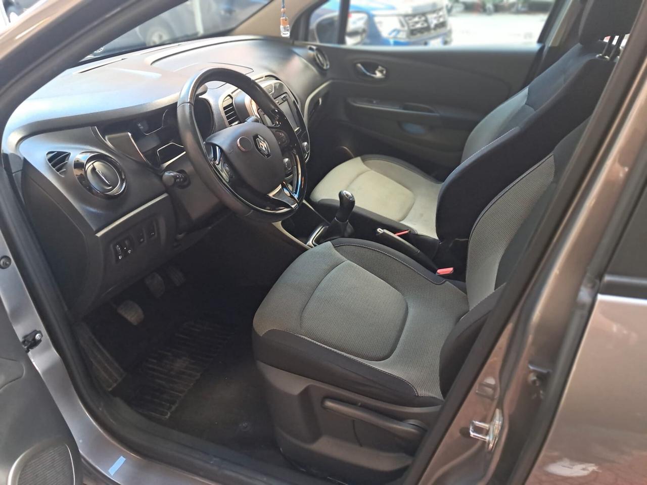 RENAULT CAPTUR 1.5 Diesel-NEOPATENTATI-NAVY-Euro8990