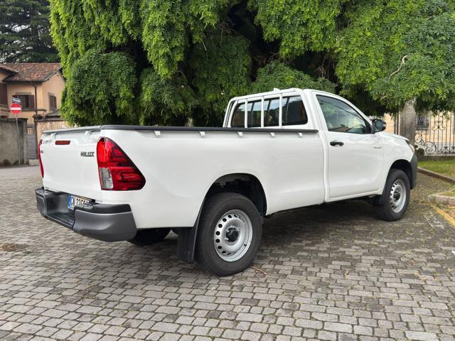 TOYOTA Hilux 2.4 D-4D 4WD 2 porte Single Cab Comfort