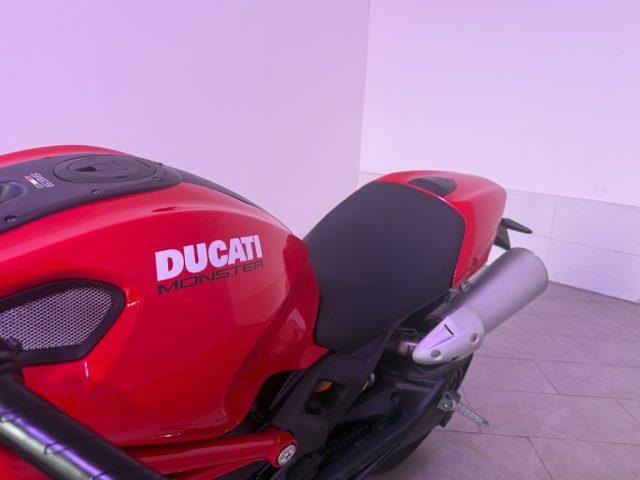 DUCATI Monster 696 PLUS