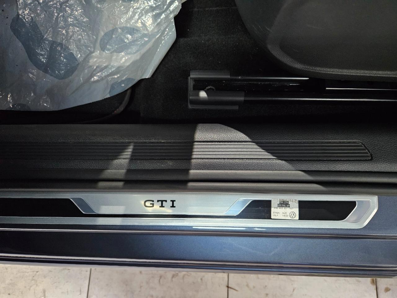 Volkswagen Polo 2.0 TSI DSG GTI - CERCHI "18 - FARI MATRIX - NAVI