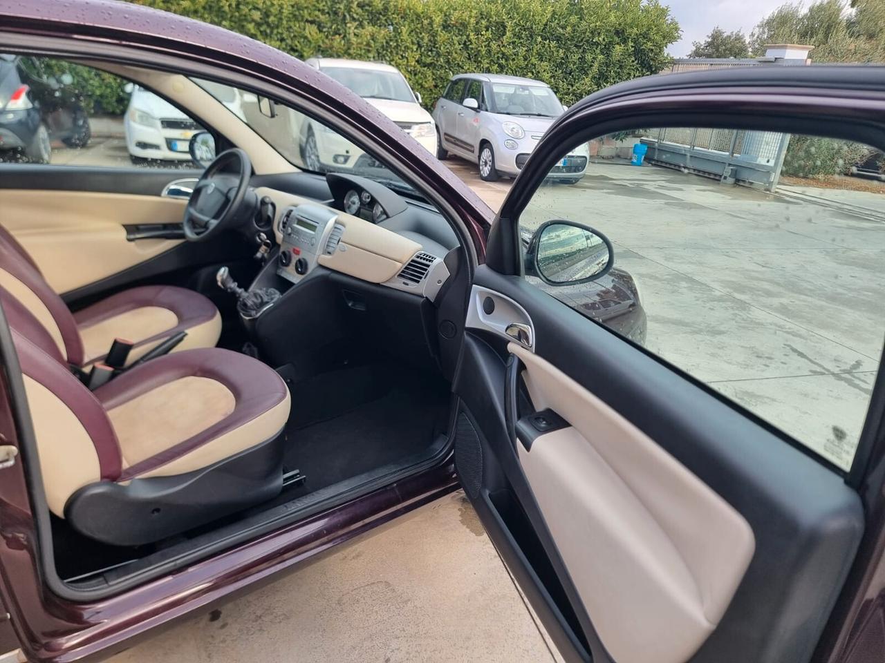 Lancia Ypsilon 1.4 Platino Ecochic GPL