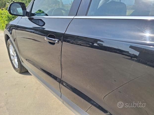 Audi Q3 2.0 TDI 120 CV Sport Navigatore Fari Led.