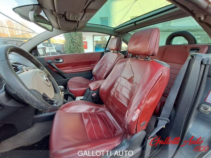 Renault Mégane C-C 2.0 16V dCi Luxe