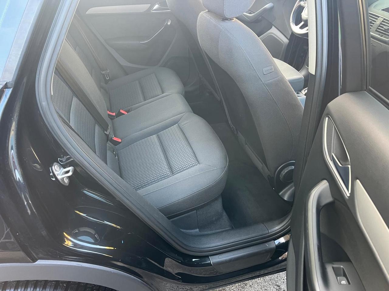 Audi Q3 2.0 TDI quattro S tronic Business Plus