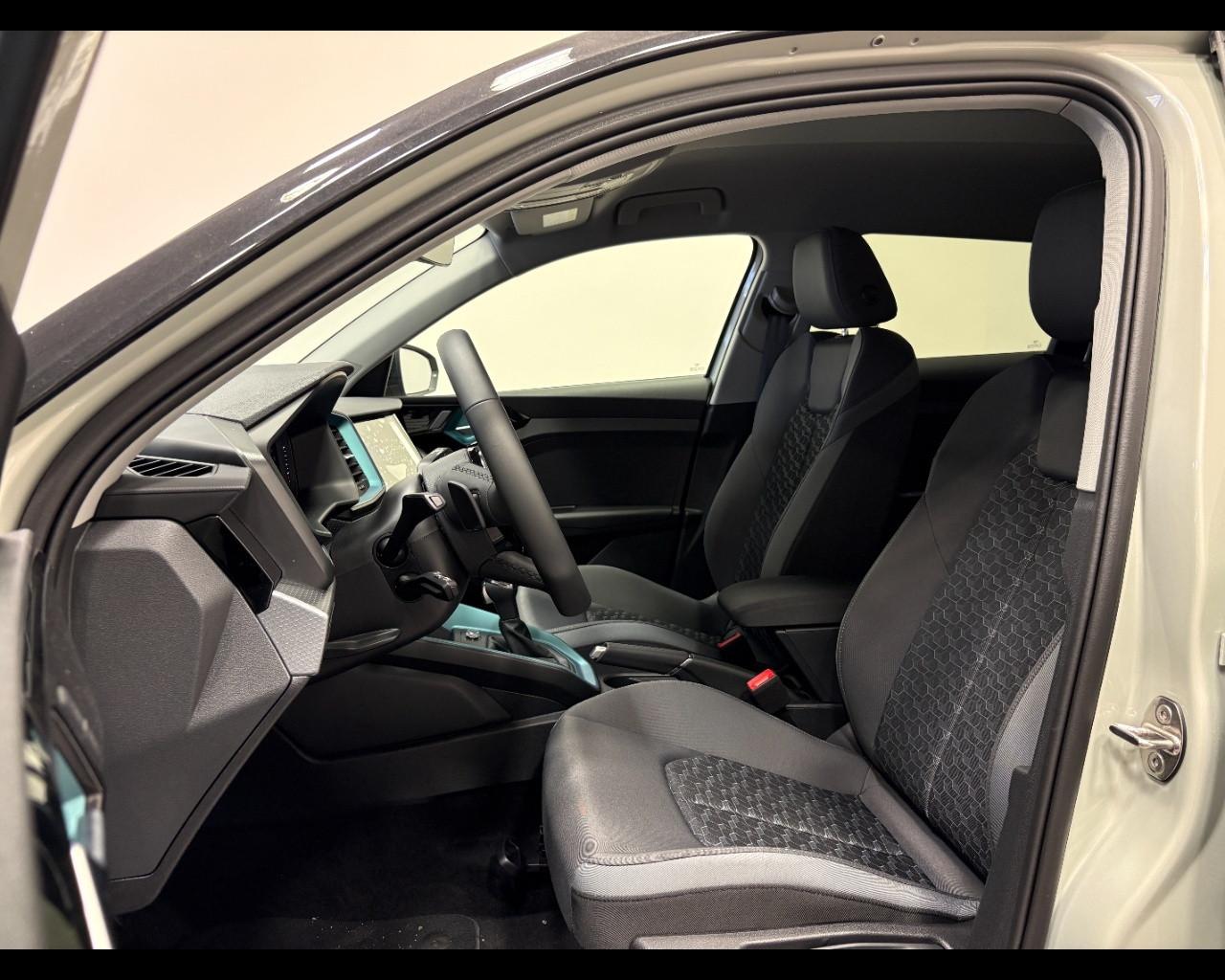 AUDI A1 ALLSTREET 30 TFSI S-TRONIC IDENTITY CONTRAST