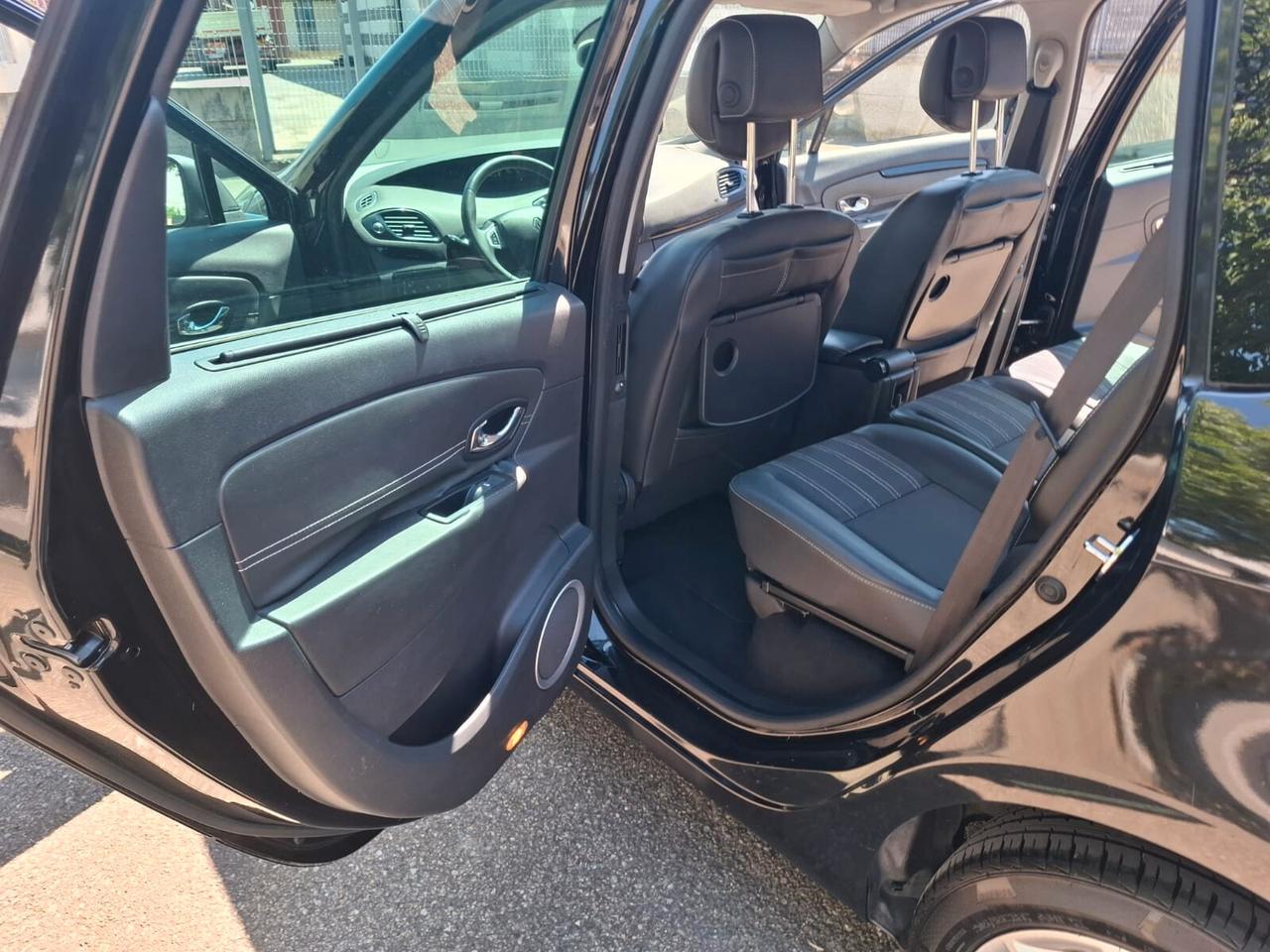 Renault Scenic 1.5 dCi del 2012 SOLO 96.000 KM