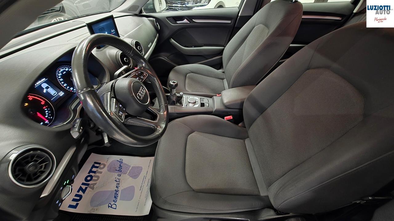 Audi A3 SPORTBACK 1.6 TDI BUSINESS - UNICO PR.