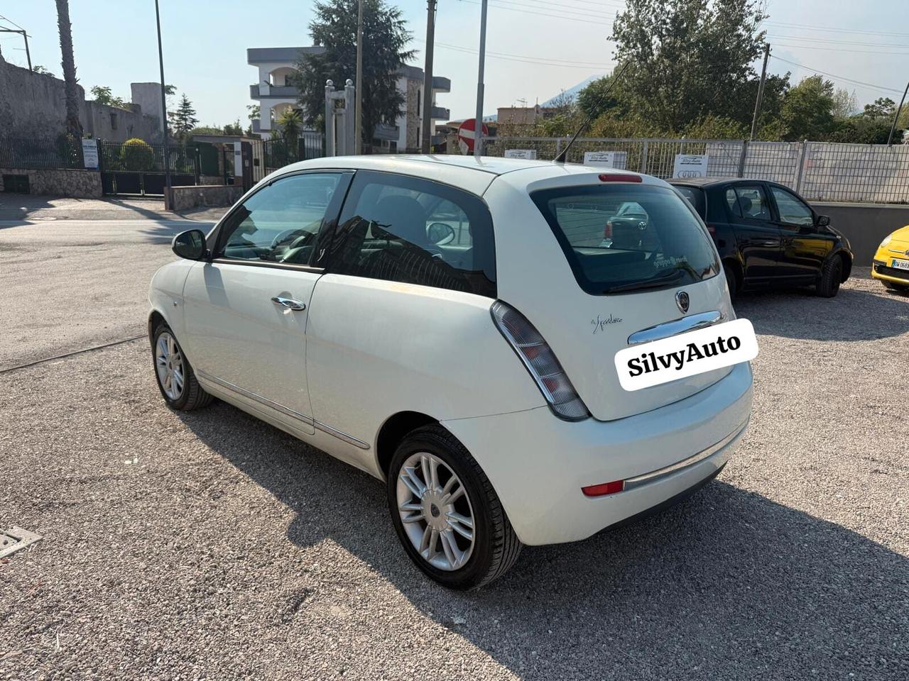 Lancia Ypsilon 1.3 MJT 75 CV E-Collection