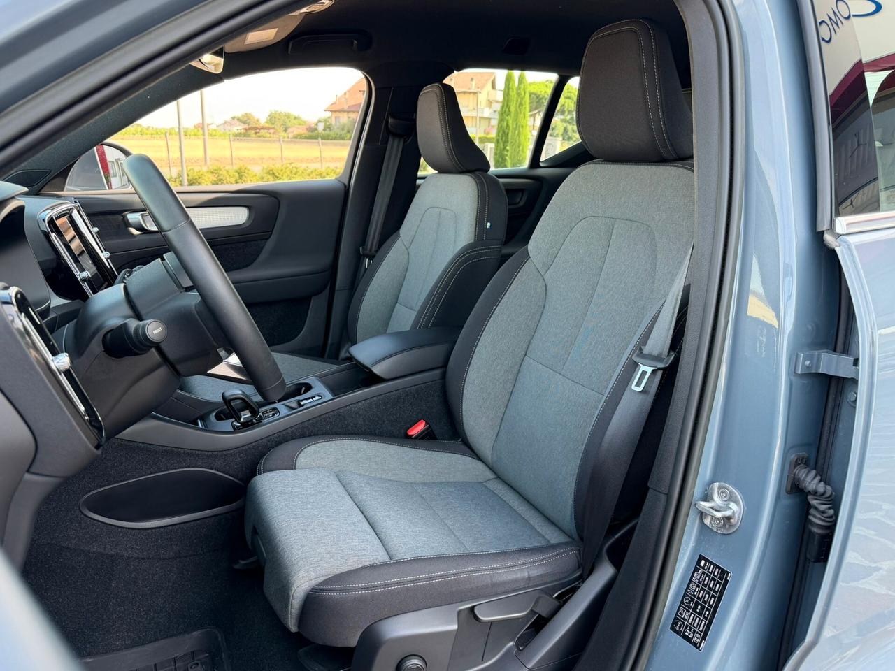 Volvo XC40 Recharge Plug-in Hybrid autocarro N1