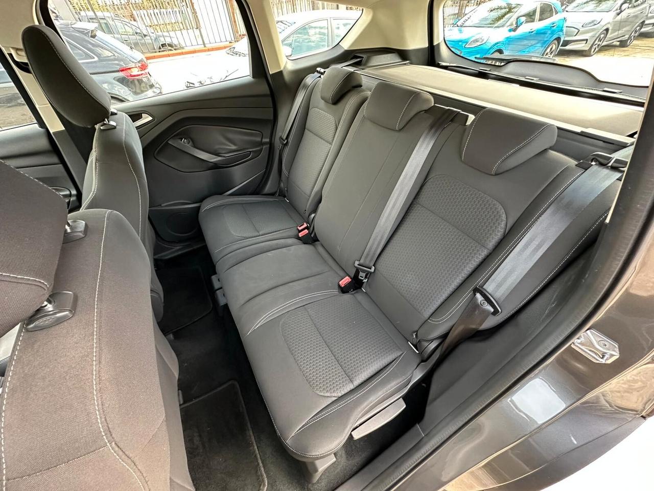 Ford Kuga 1.5 TDCI 120 CV S&S 2WD Titanium