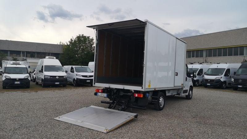Peugeot Boxer 335 2.2 BlueHDi 140 S&S Furgone + Sponda Idraulica