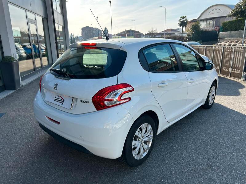 Peugeot 208 5 Porte 208 5p 1.4 hdi 8v Active