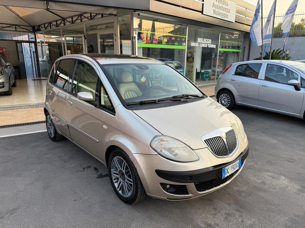 Lancia Musa 1.4 16v Platino Plus s/navi dfn