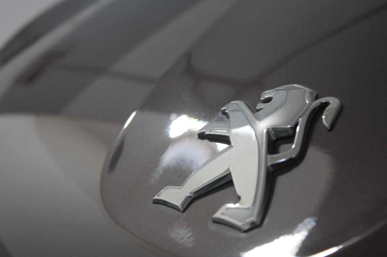 Peugeot 2008 BlueHDi 120 S&S Allure