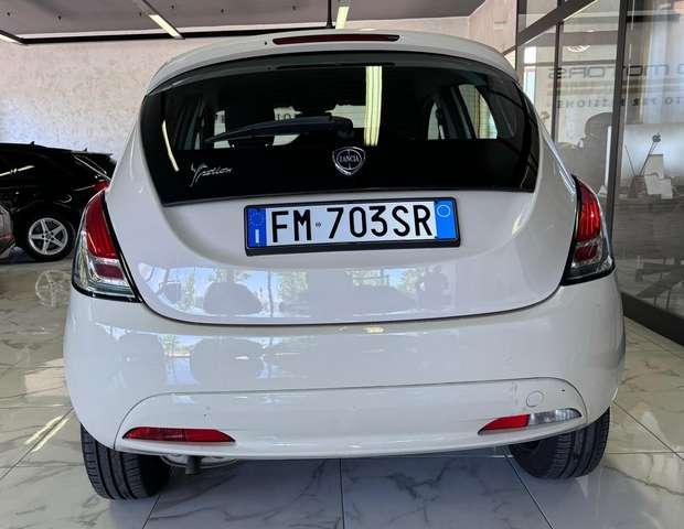 Lancia Ypsilon Neopatentati