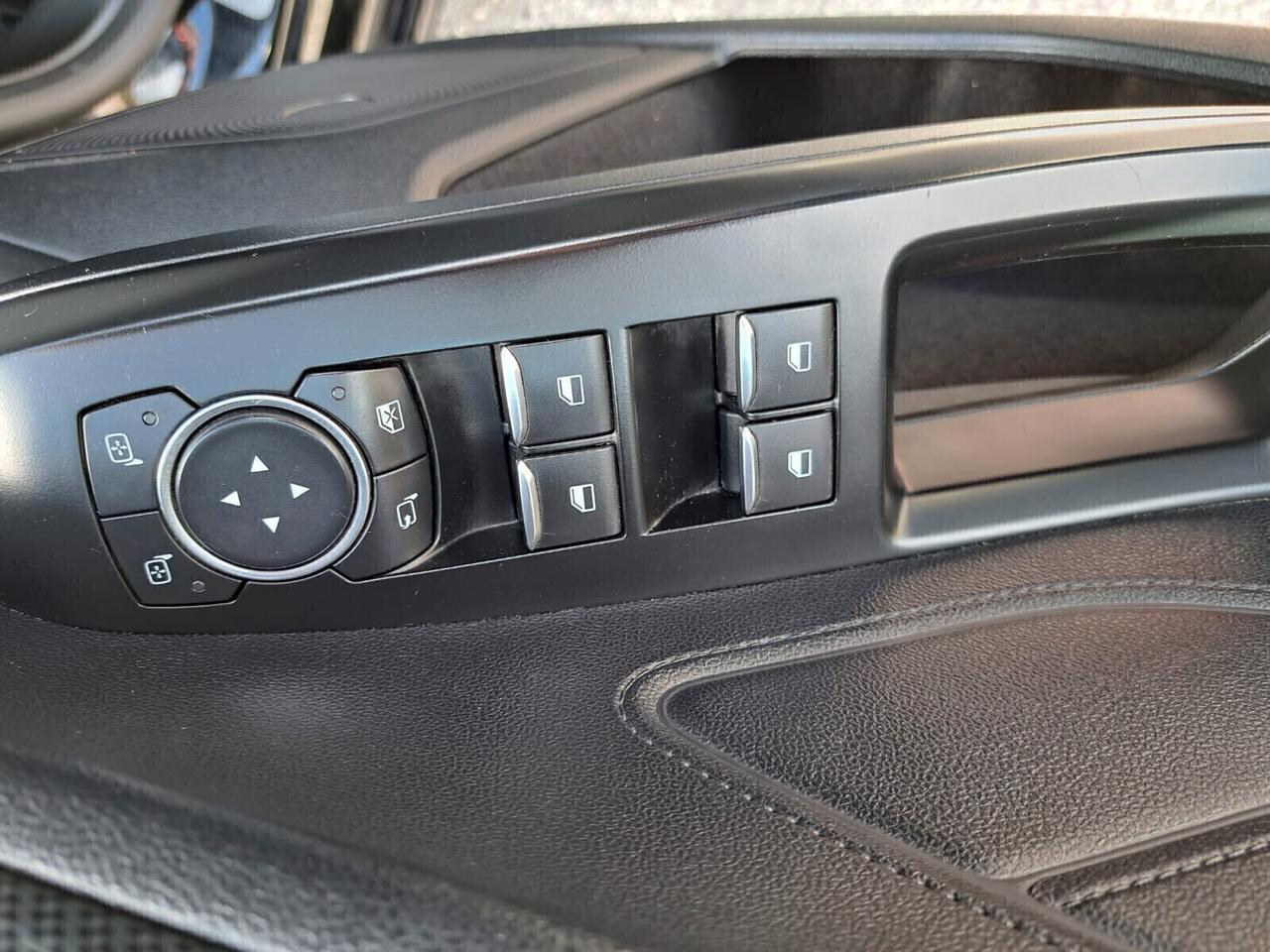 Ford Focus berlina 1.5 TDCi 120 CV Start&Stop Powershift ST Line