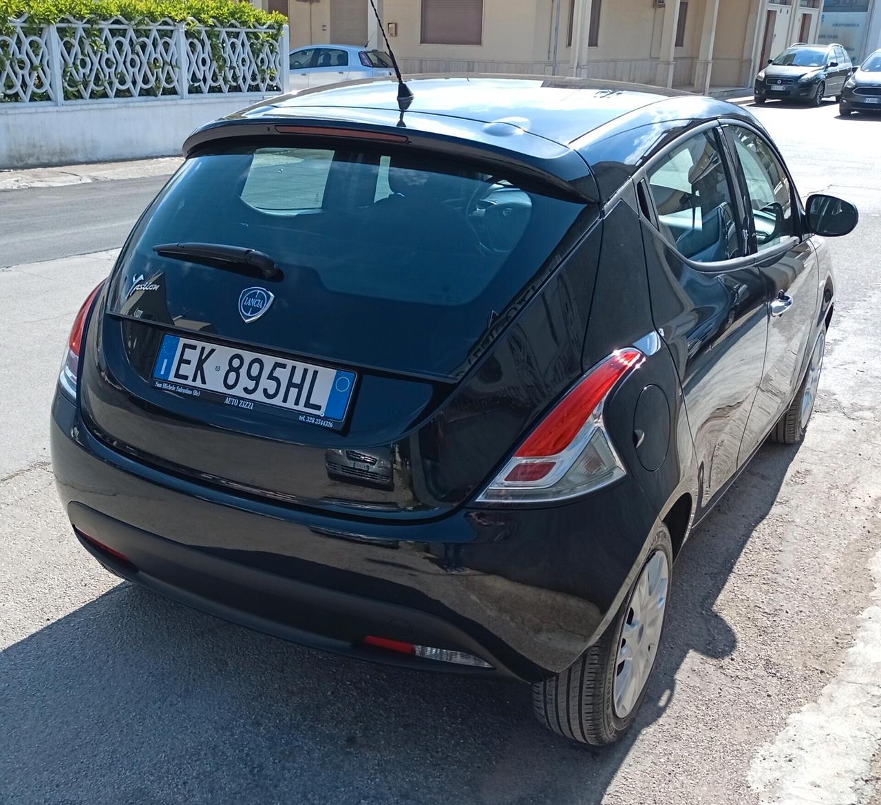 Lancia Ypsilon 1.3 MJT 16V 95 CV 5 porte S&S Silver