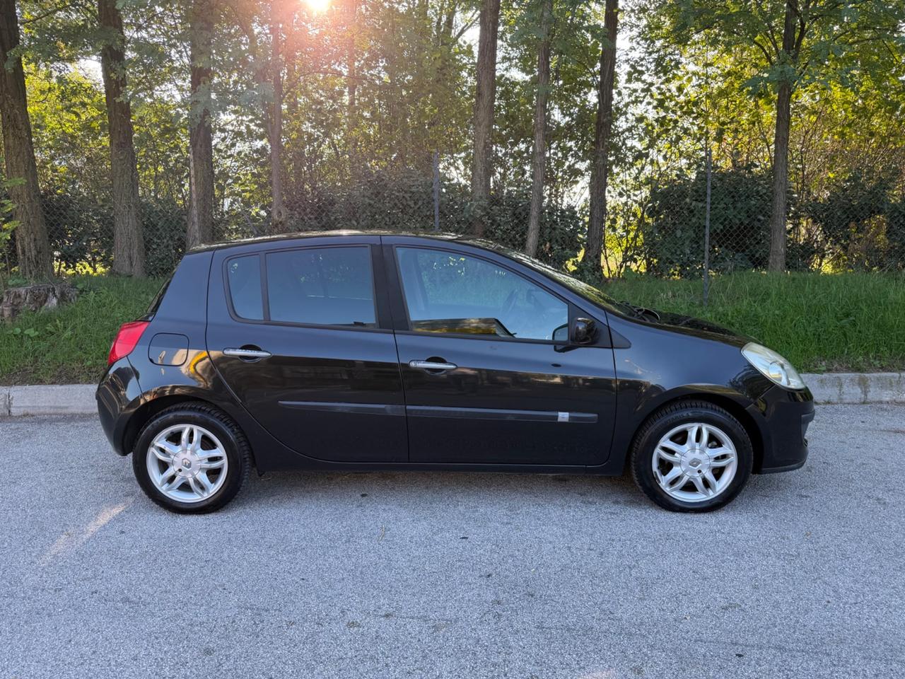 Renault Clio 1.2 16V 5p NEOPATENTATI