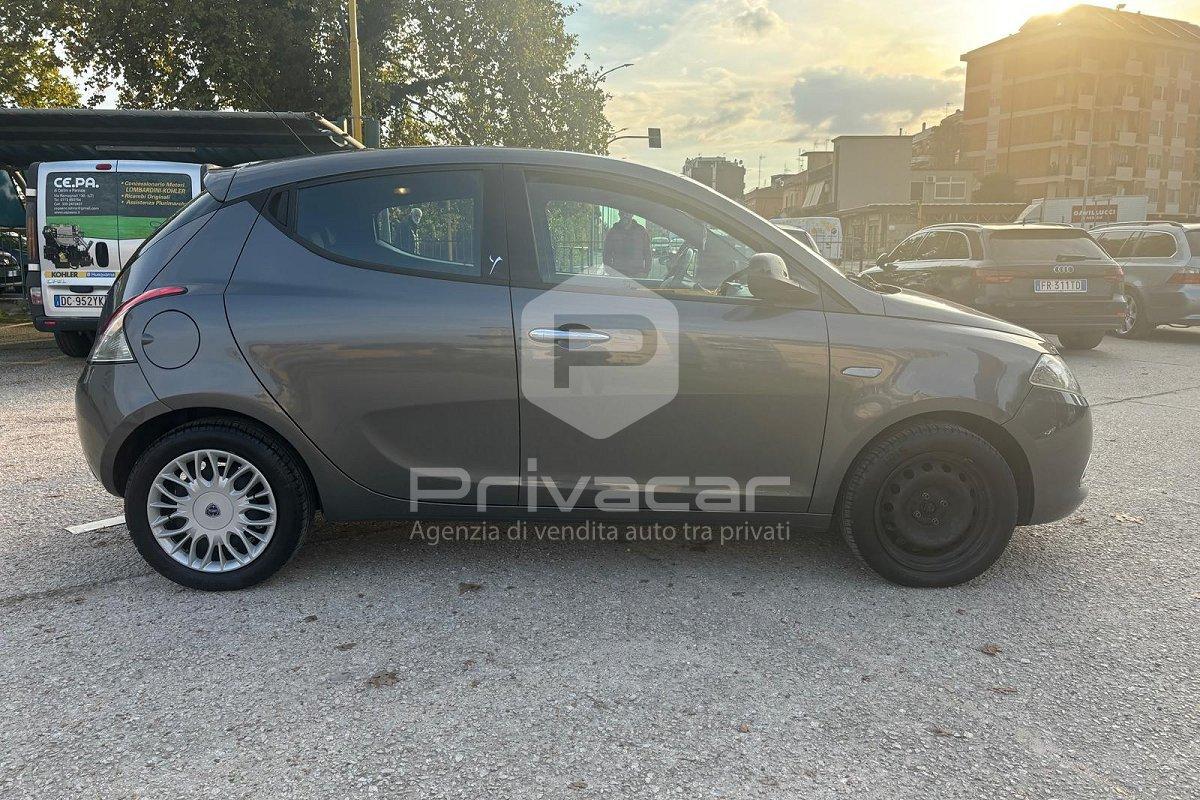 LANCIA Ypsilon 1.2 69 CV 5 porte S&S Platinum