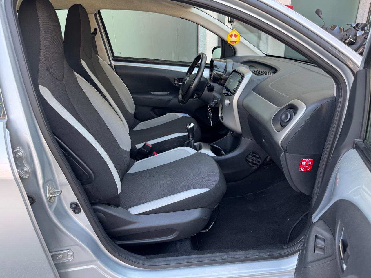 Toyota Aygo 1.0 VVT-i 69 CV 5 porte x-play