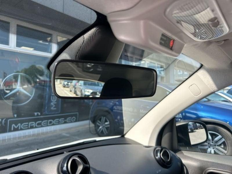 smart fortwo EQ PURE 22KW