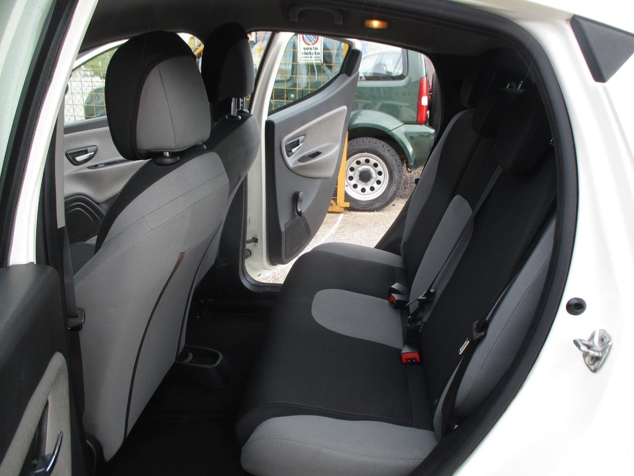 Lancia Ypsilon 1.3 MJT 16V 95 CV MOLTO BELLA 2012