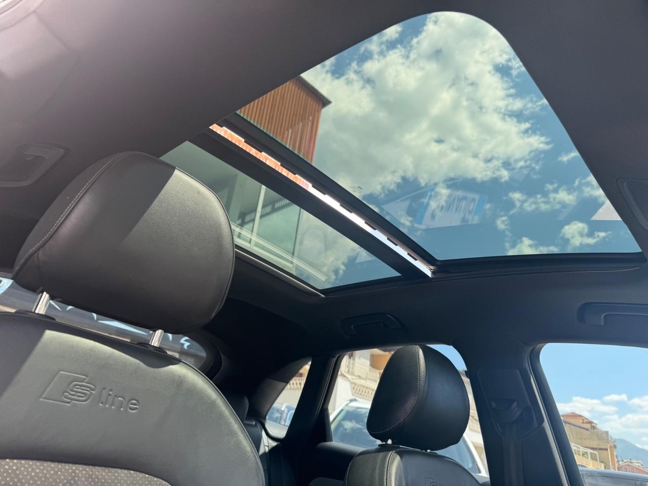 Audi Q3 2.0 tdi sline interno esterno tetto garanzia