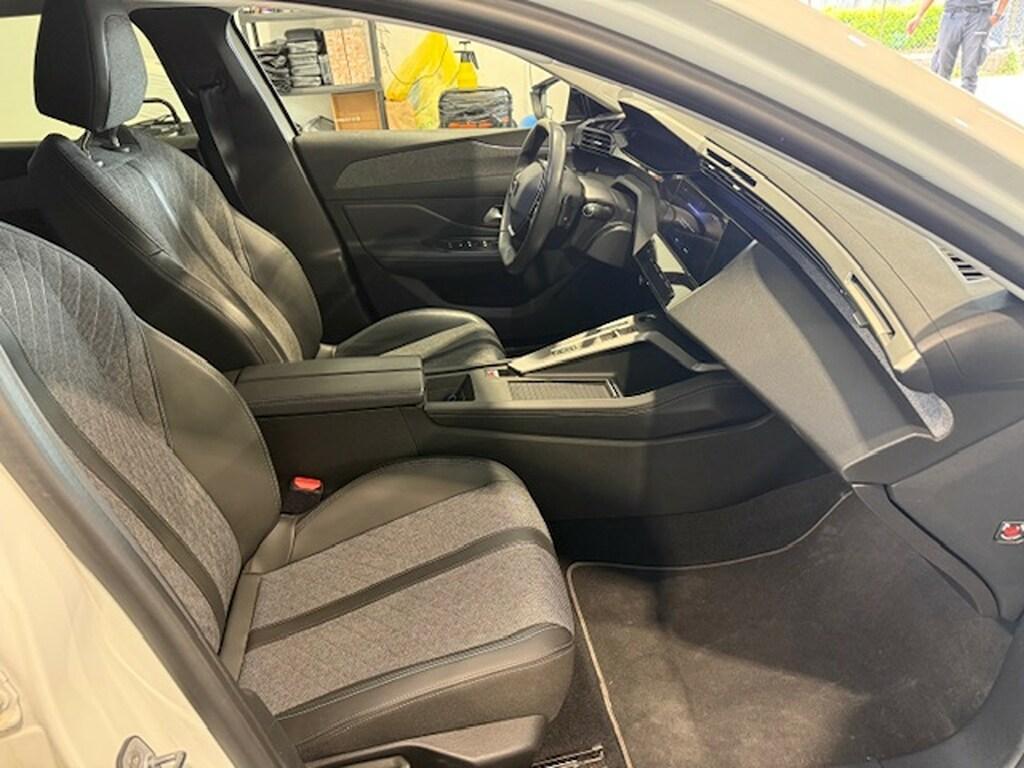 Peugeot 408 1.2 PureTech Allure Pack EAT8