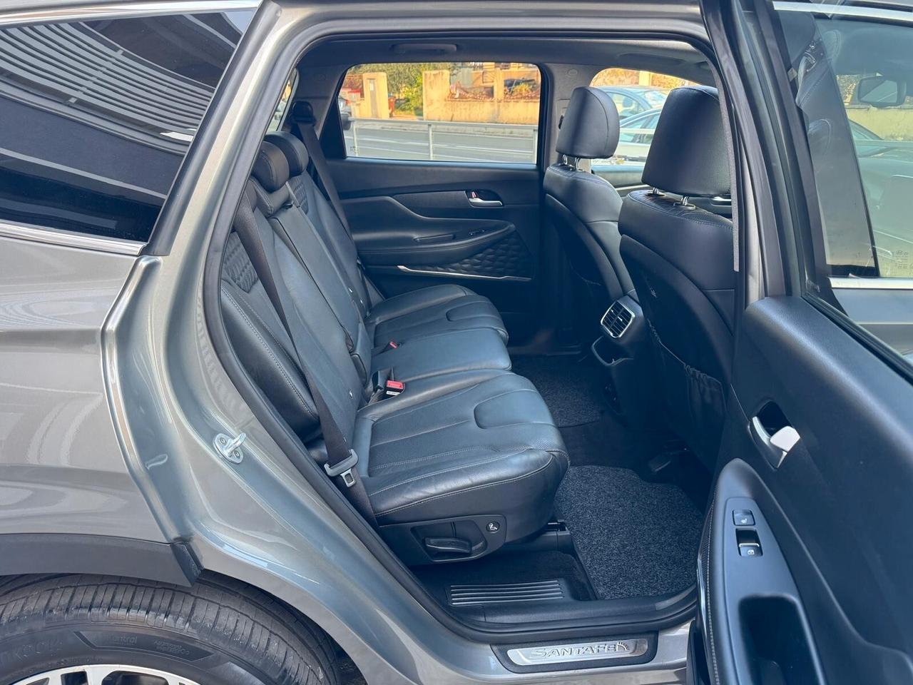 HYUNDAI SANTA FE 2.2 CRDi 4WD A/T 7p XPRIME